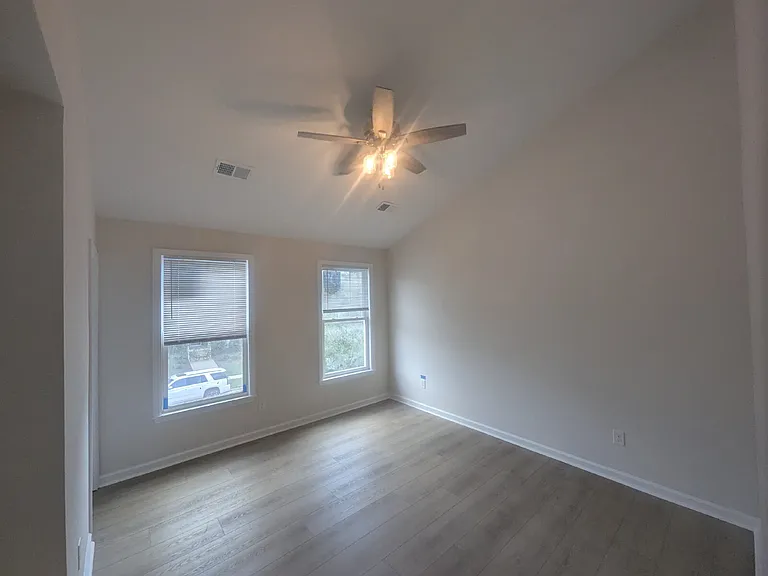 178 Brady St — Photo 5