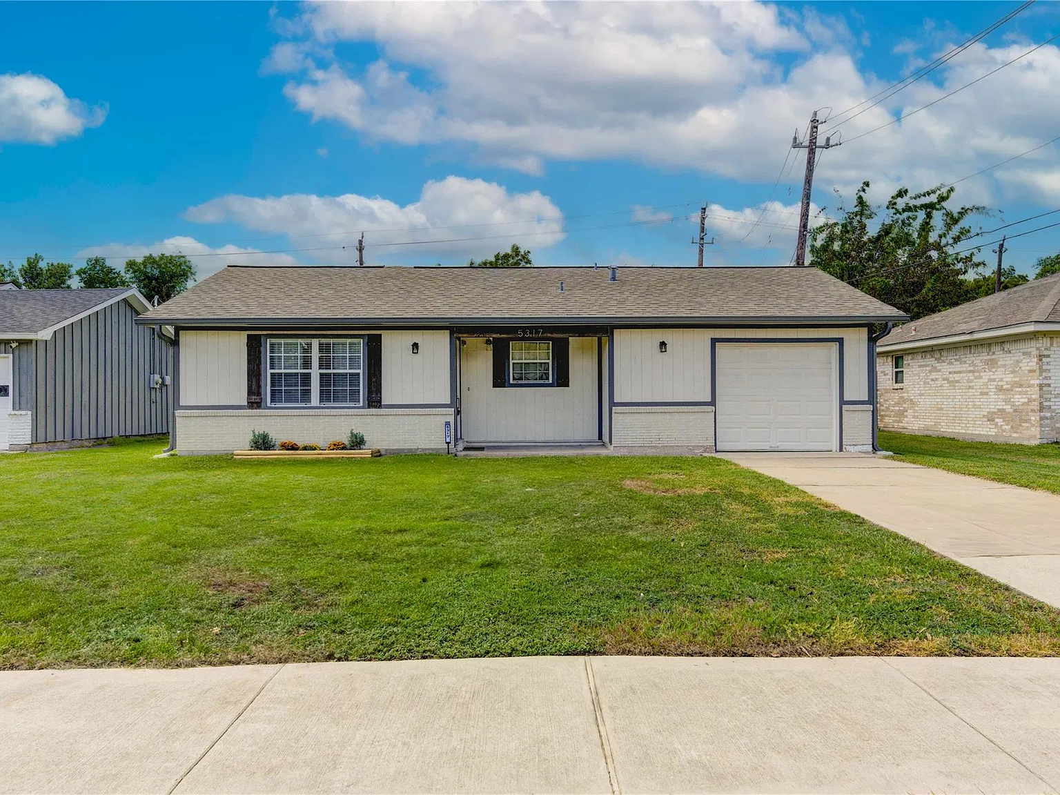 3 bed, 1.0 bath, 1013 sqft, $1,600 — Photo 3