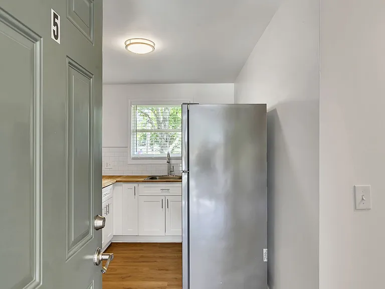 627 Shelby Ave #5 — Photo 10