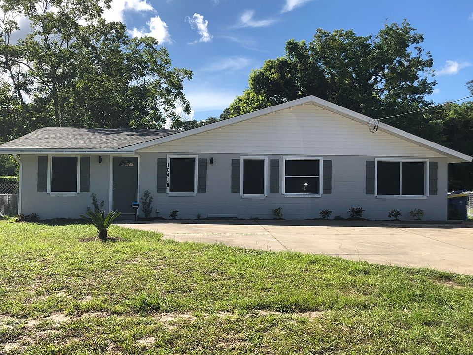 1st image of 10418 Pinehurst Dr