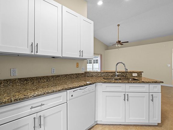 5th image of 4780 Windwood Dr