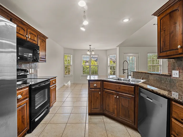 3806 W Tanyard Dr — Photo 6