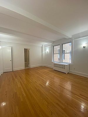 1st image of 200 W 70th St APT 12A