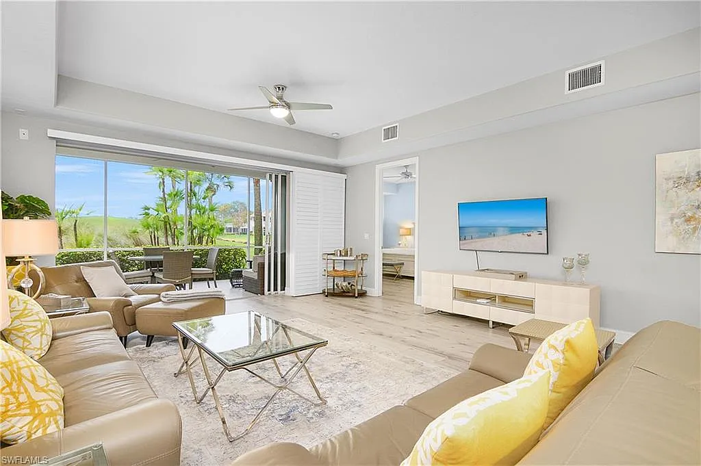 2 bed, 2.0 bath, 2160 sqft, $10,000 — Photo 4