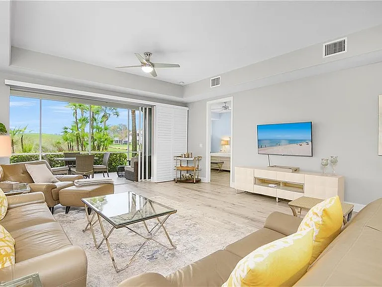 3099 Lancaster Dr #7-701 — Photo 4