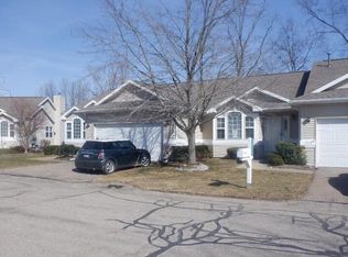1972 Quail Cove Dr, Kalamazoo, MI