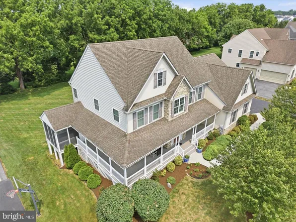 379 Ecker Dr, Lititz, PA 17543