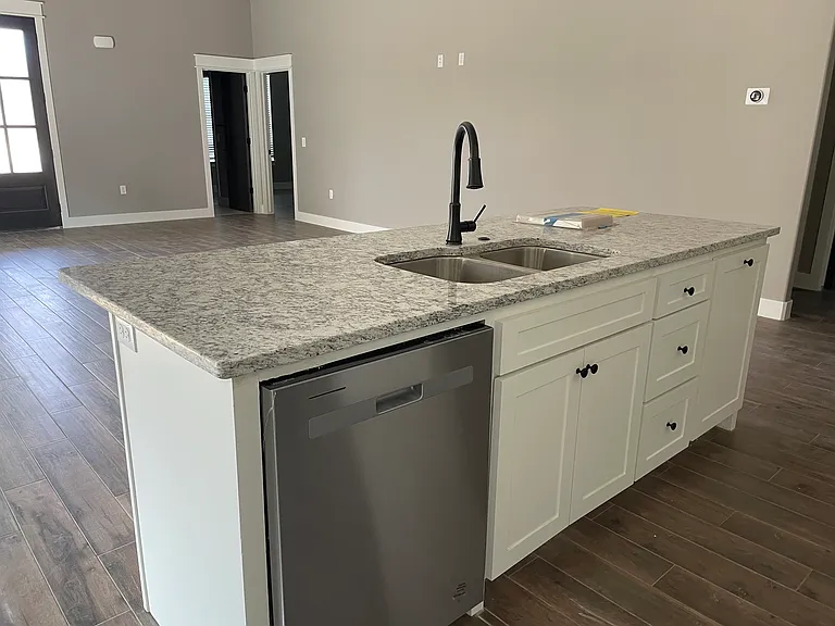 480 Rosedale Pl — Photo 7