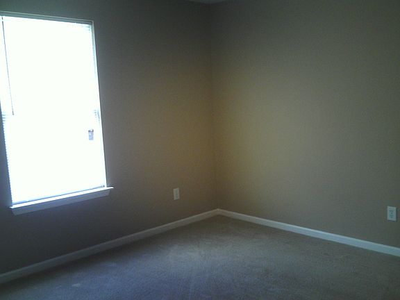4th image of 120 Goldfinch Ct