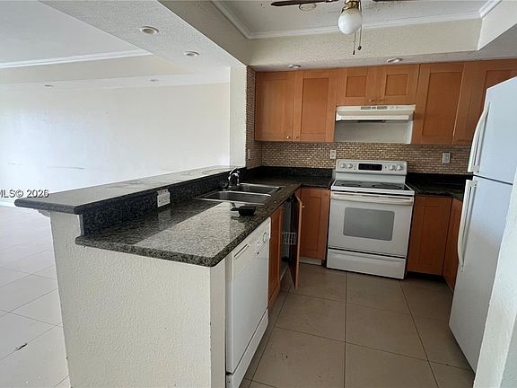 2nd image of 486 NW 165th St Rd APT B606