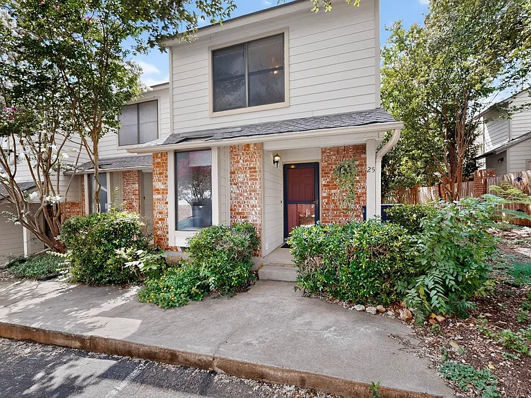 3801 Menchaca Rd #25 — Photo 3