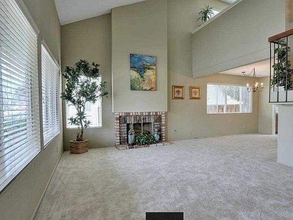 2nd image of 275 Quinault Way #275