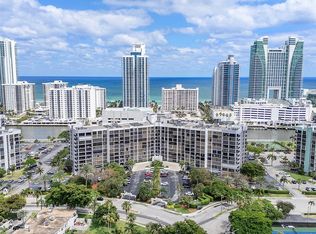 600 Parkview Dr APT 203, Hallandale Beach, FL 33009