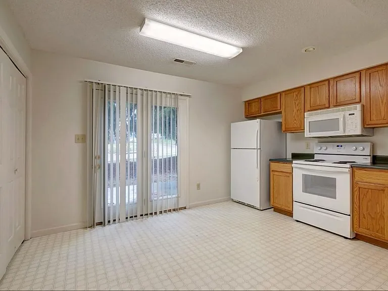894 E Sherwood Hills Dr #1 — Photo 7