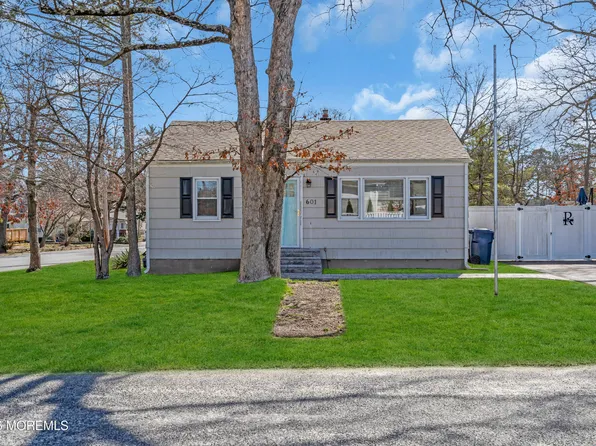 601 Spar Avenue, Beachwood, NJ 08722