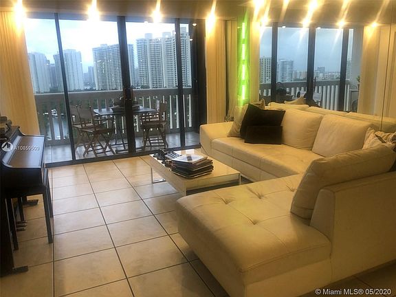 5th image of 1000 W Island Blvd APT 1405