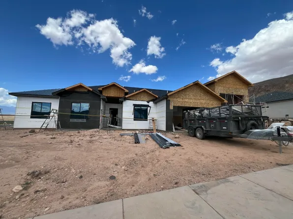 1014 W Rock View Dr, Hurricane, UT 84737