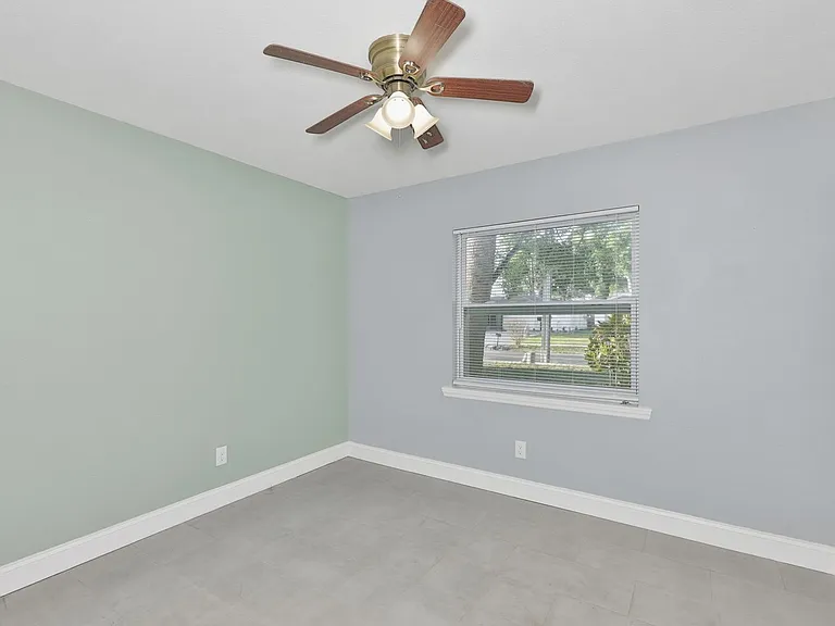 8433 Somerset Dr — Photo 23