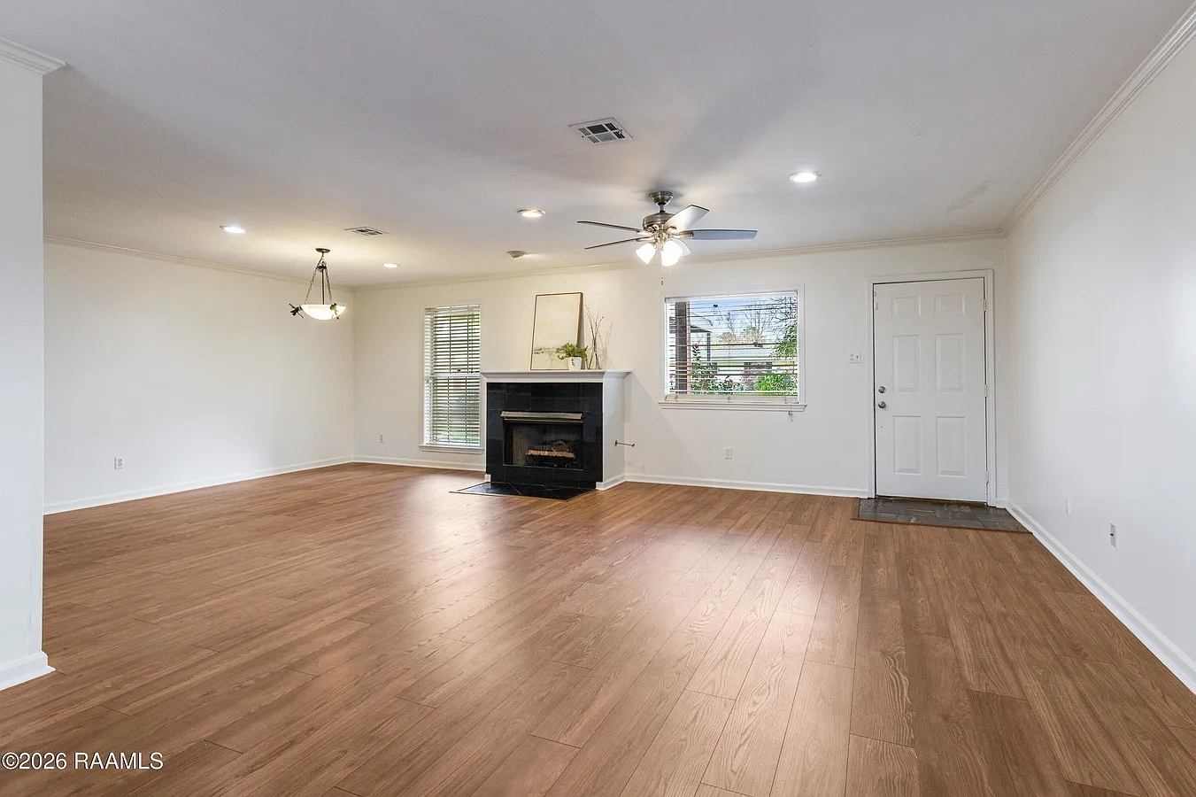 2 bed, 1300 sqft, $1,650 — Photo 4