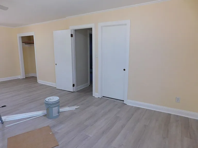 4925 Morton Rd — Photo 30