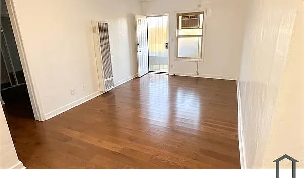 1 bed, $2,289 — Photo 4