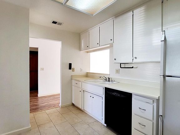 5th image of 7453 Windbridge Dr