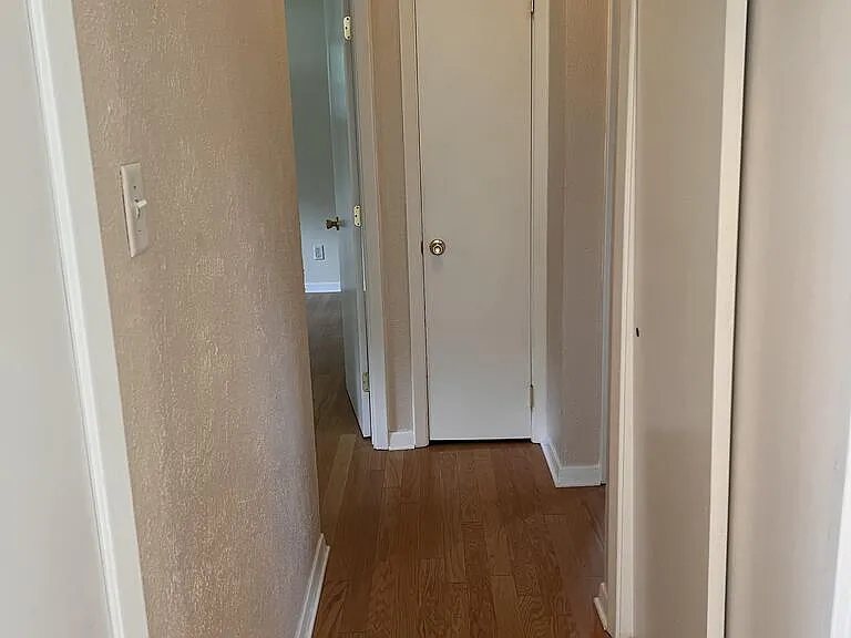 138 Work Dr — Photo 21