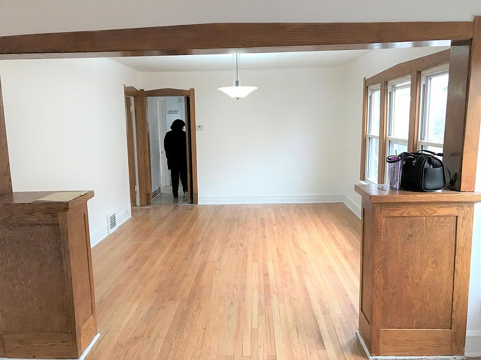 1st image of 616 Elgin Ave #2