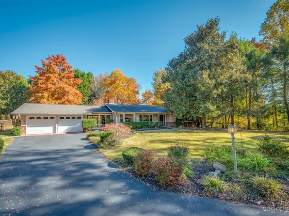 222 Persimmon Hill Dr #7, Columbus, NC 28722