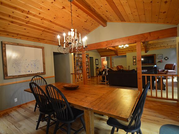 3rd image of 1617 Teton Dr