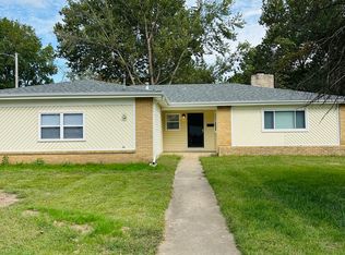 2006 S Roanoke Ave, Springfield, MO 65807