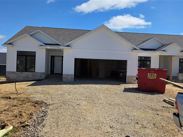 5700 Meadow Grass Cir SE, Cedar Rapids, IA 52403