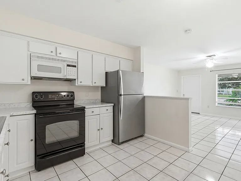 1195 S Alhambra Cir #1 — Photo 15
