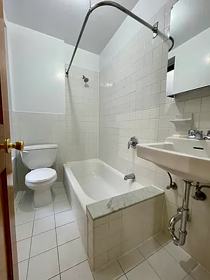 Rented by Building Equity Real Estate LLC | media 18