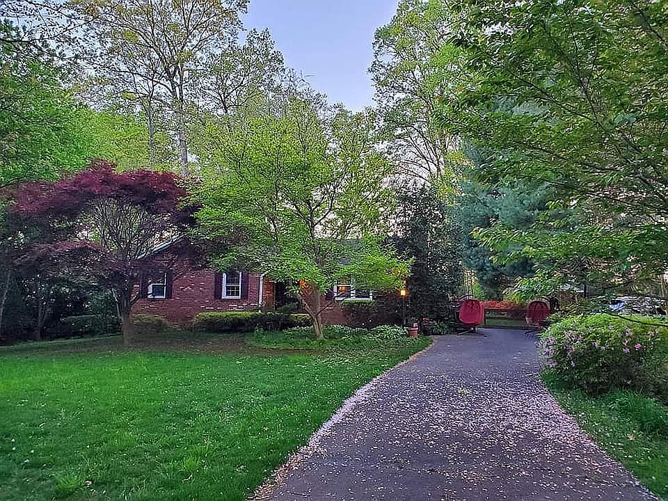 1st image of 5033 Dogwood Dr