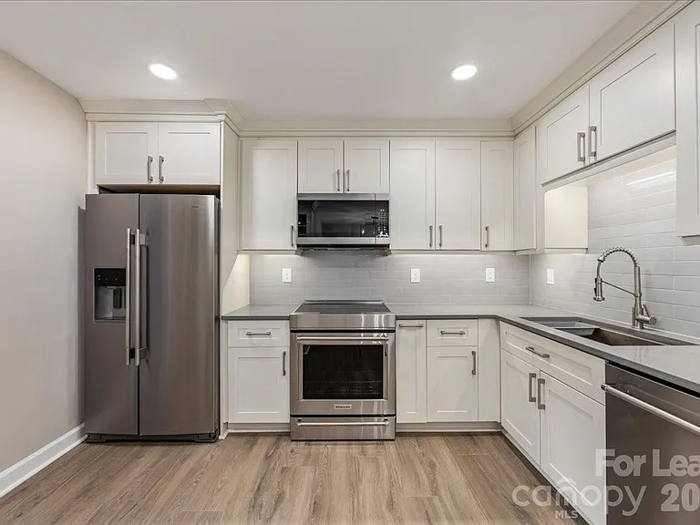 4700 Walden Ct — Photo 12