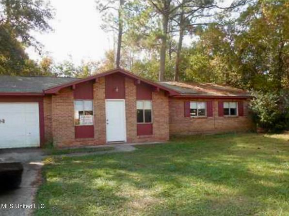 1617 Riverside Dr