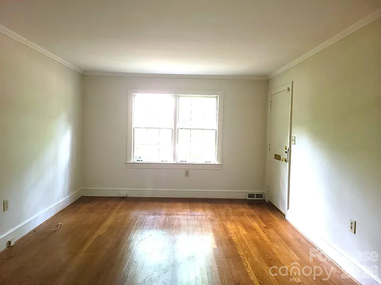 2245 Crescent Ave #1 — Photo 5