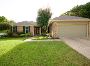 952 Westrun Dr, Ballwin, MO 63021