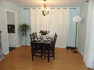 3rd image of 2283 University Ave