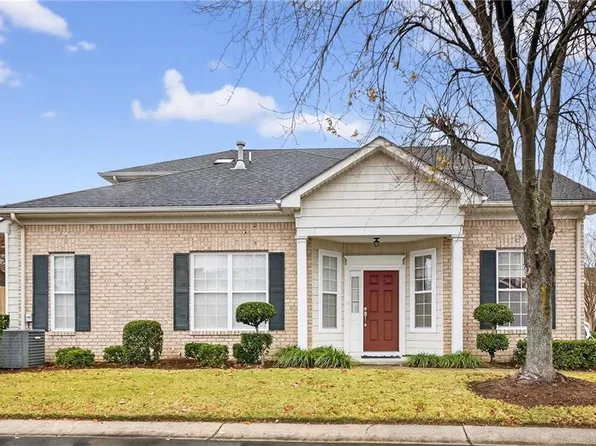 5301 Brinsley Ln, Virginia Beach, VA 23455