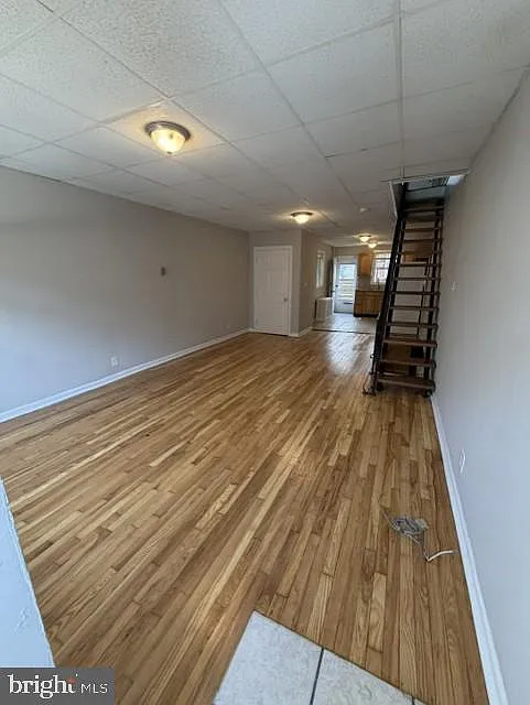 3 bed, 942 sqft, $1,795 — Photo 3