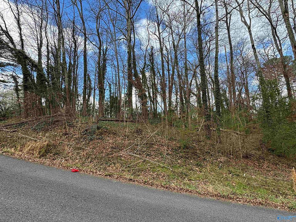 2nd image of Whippoorwill Ln