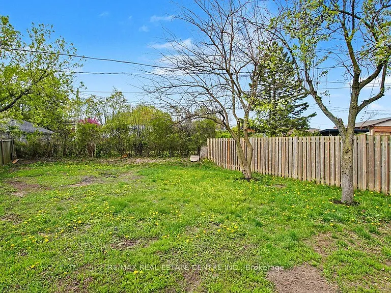 273 Elliott St — Photo 31