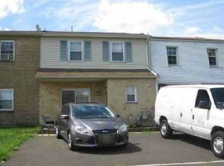 83 Colonial Square Pl, Lindenwold, NJ 08021