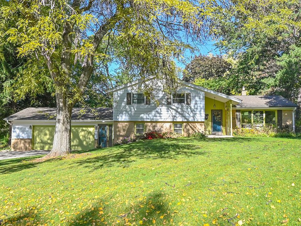 1st image of 19250 Benington DRIVE