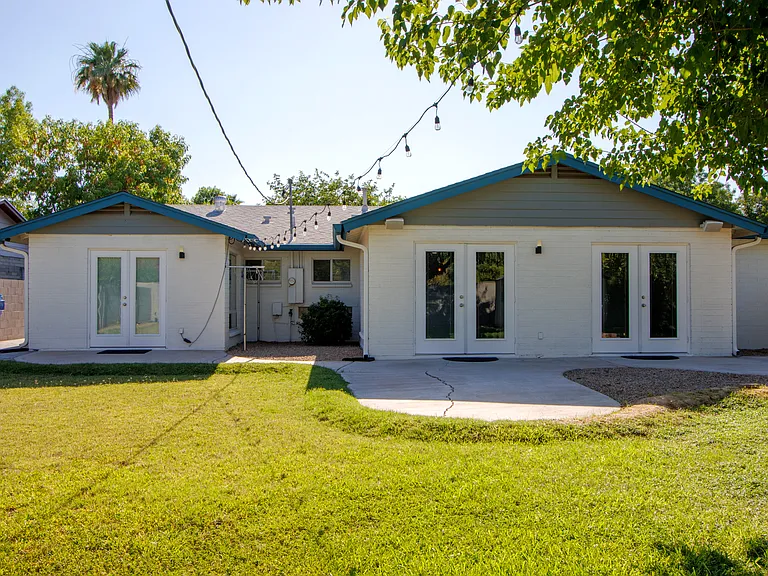 1415 S Oakley Pl — Photo 32
