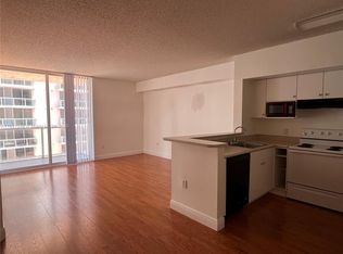 5085 NW 7th St APT 910, Miami, FL 33126