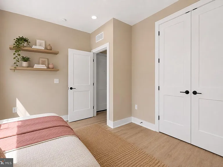 13 S Academy St #D — Photo 18