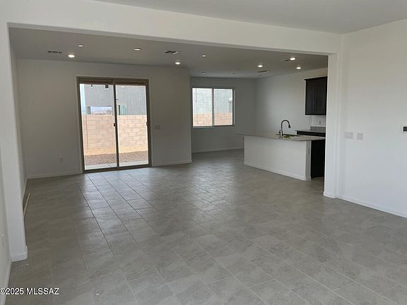 4th image of 17647 S Ironwood Bend Dr